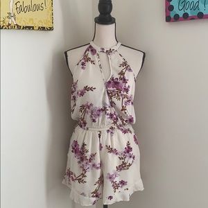 💕American Eagle Romper🌸